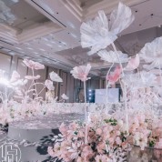 House Of Cards Wedding Decor