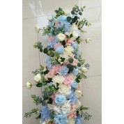 Modern Horizontal Flower Arrangement