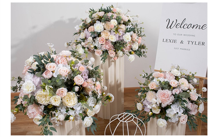 flower arrangement with pampas grass7