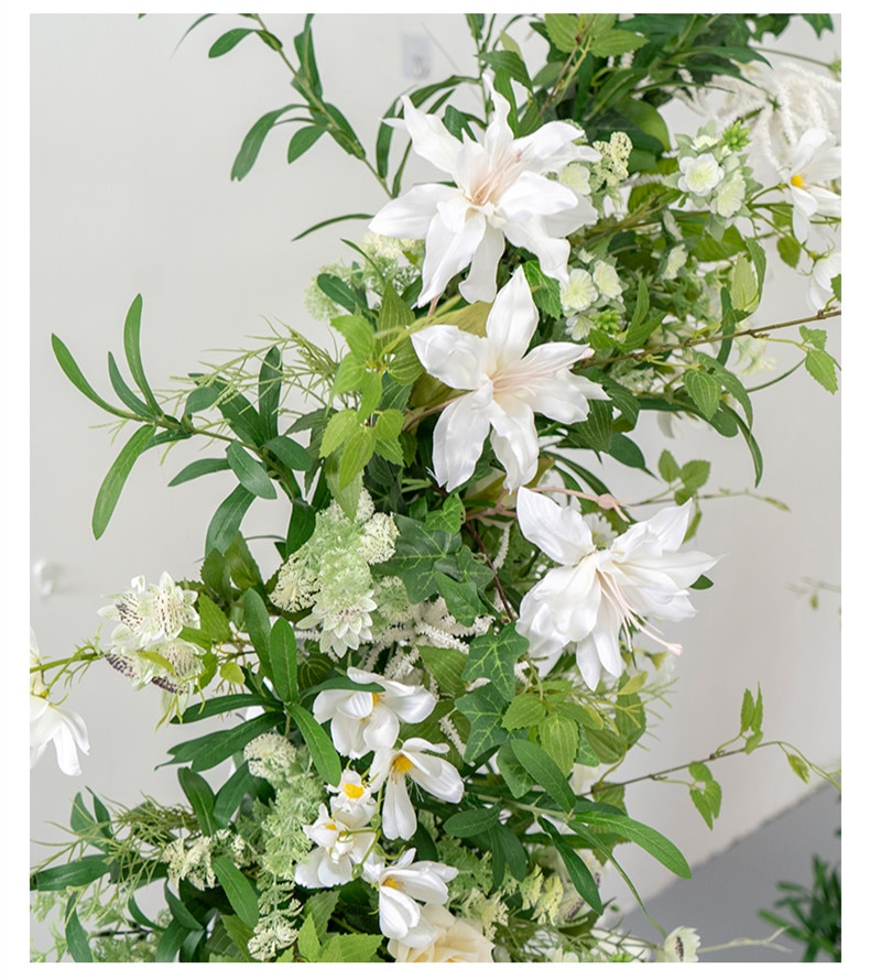 white cocktail table cloth with flowers3