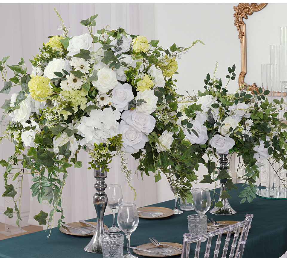 wedding round arch with drapes9