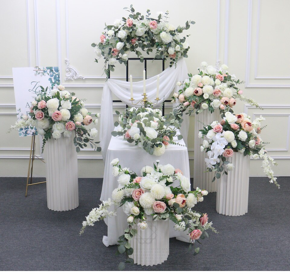 navy and white table runner