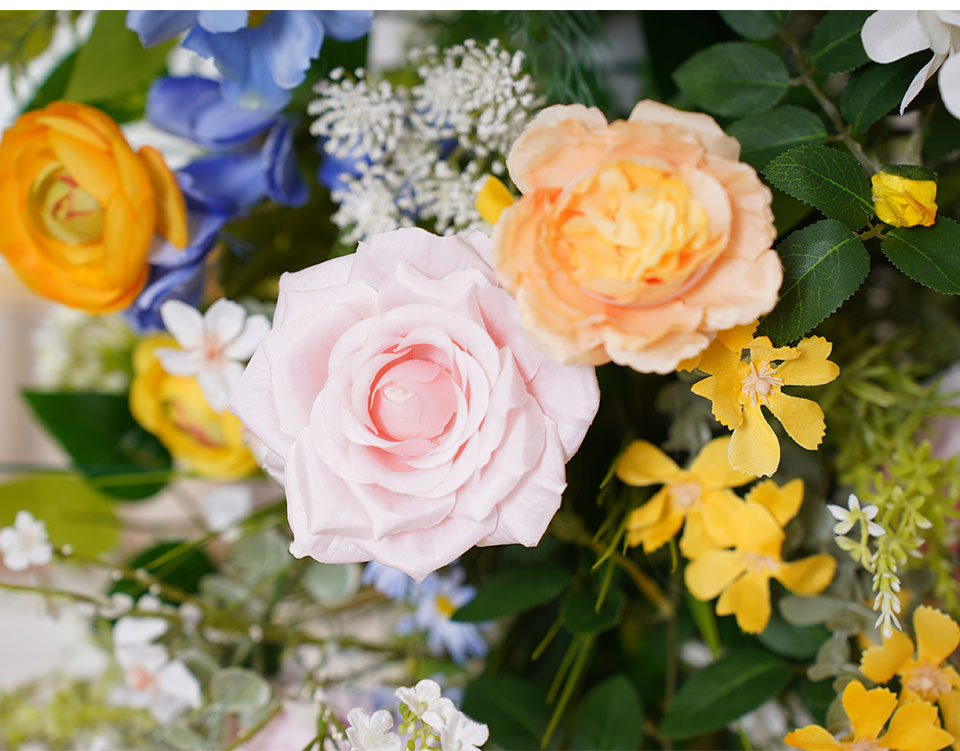 balanced flower arrangement4