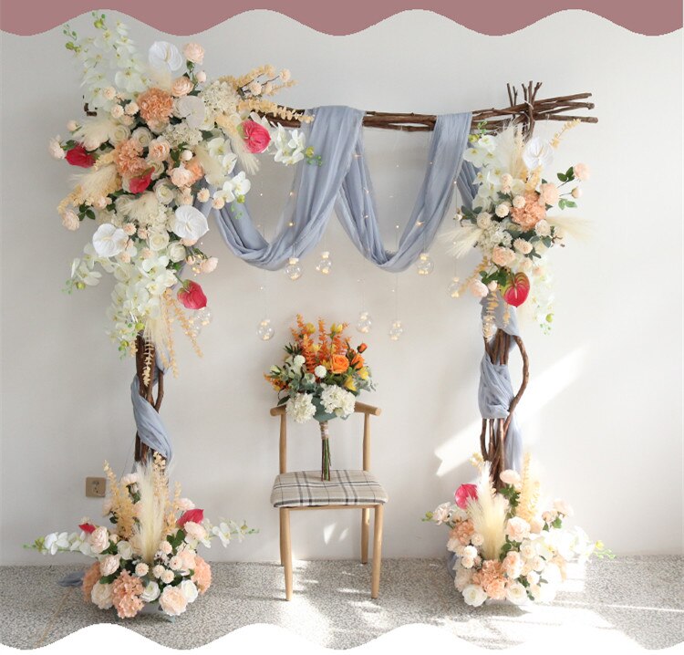 white flower table runners