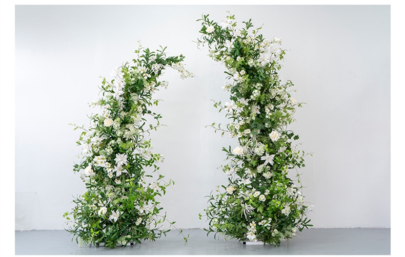 white cocktail table cloth with flowers10